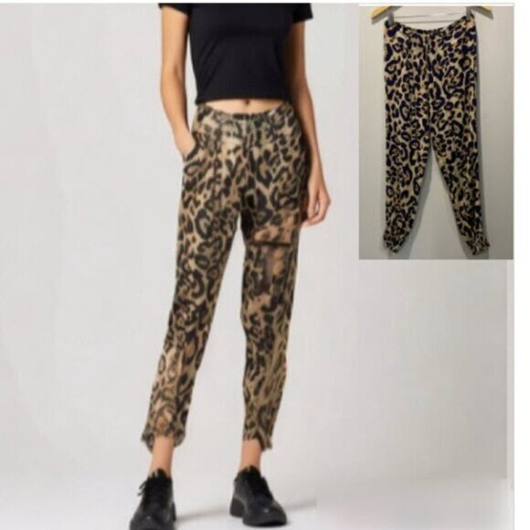 Katies Leopard Pant Relaxed Fit Pull-on Crop pant Size 8 - Picture 1 of 13